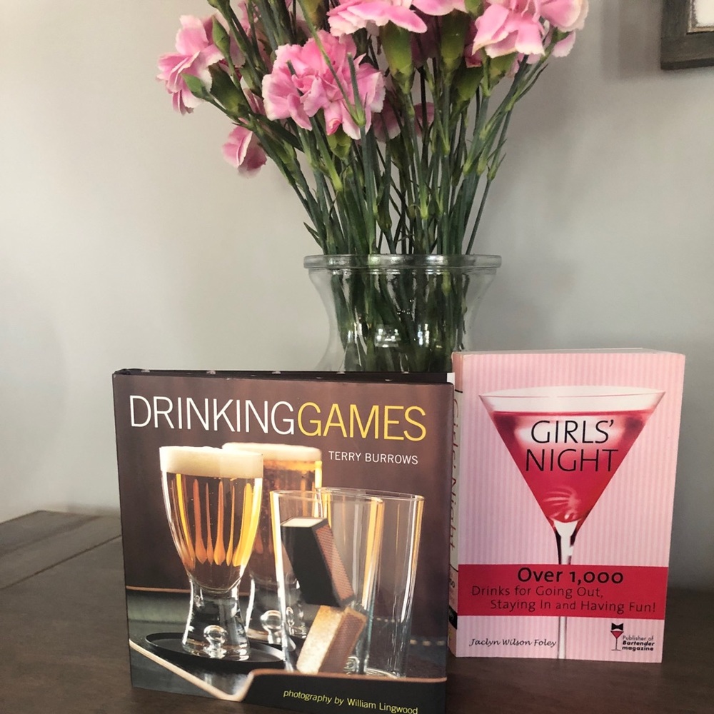 2 Bar Books🍸🍻